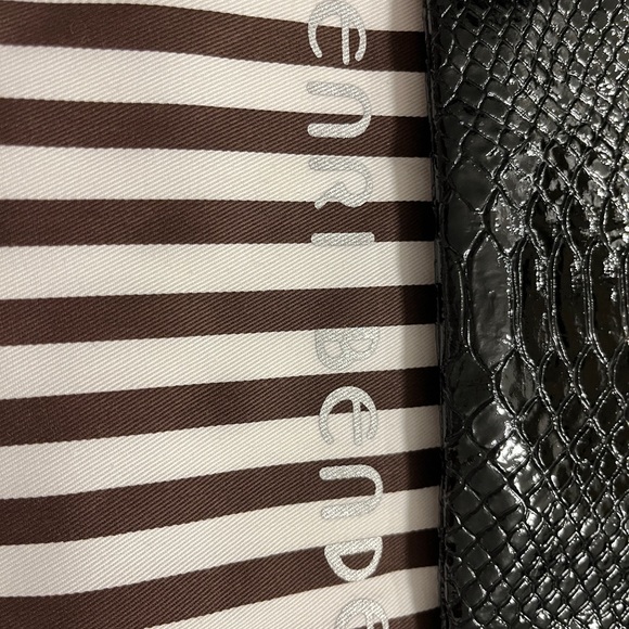 Henri Bendel black faux croc wristlet. With gold hardware. - Picture 3 of 6